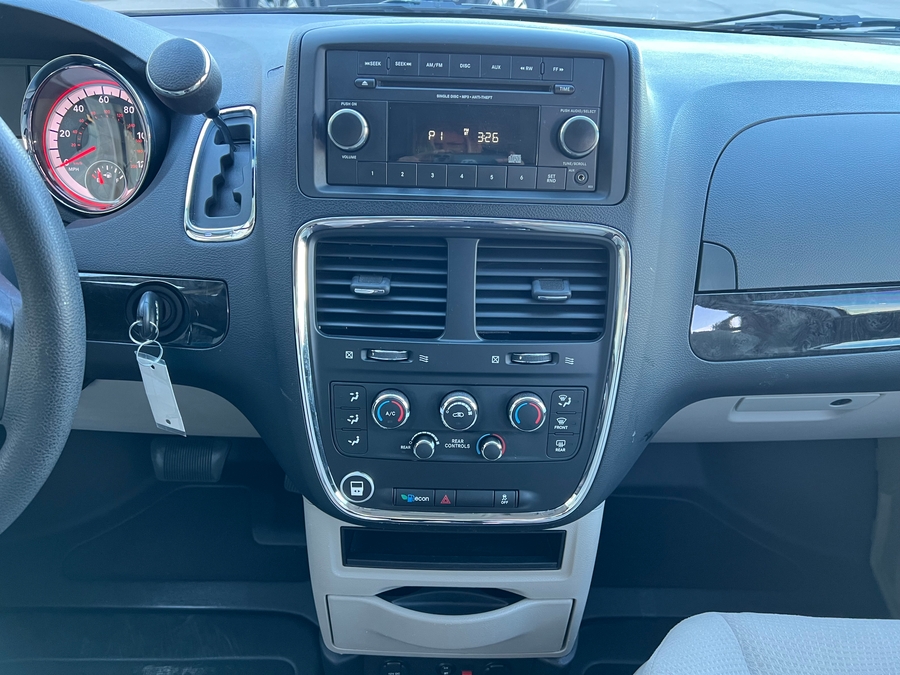 Used 2014 Dodge Grand Caravan SXT - BraunAbility Side Entry Entry Fold Out Automatic Ramp