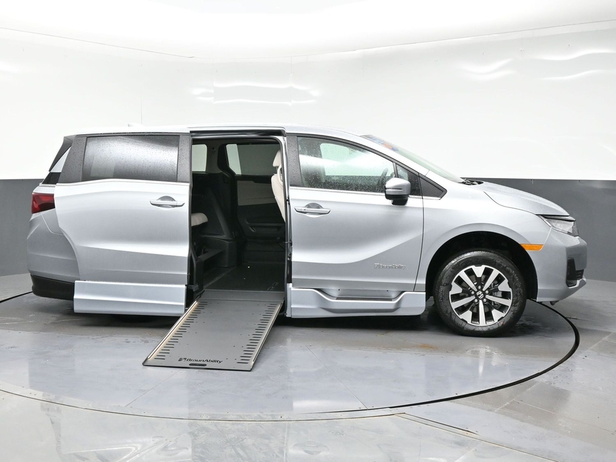 New 2026 Honda Odyssey EX-L - BraunAbility Side Entry Entry In Floor Automatic Ramp