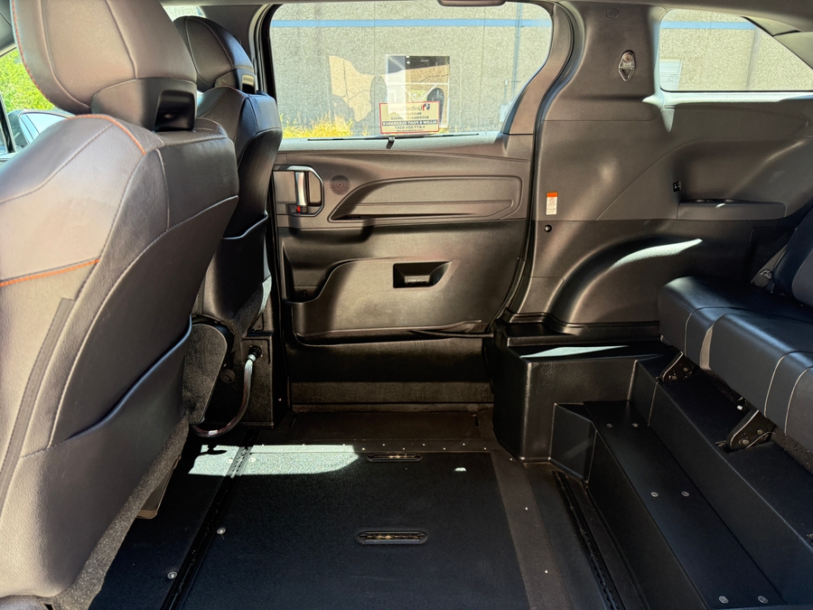 Used 2021 Toyota Sienna Hybrid XSE - VMI Side Entry In Floor Automatic Ramp