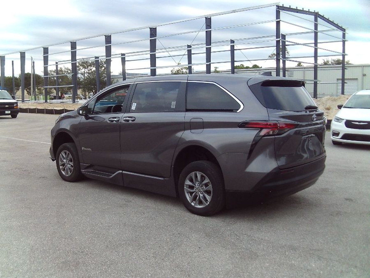 2022 TOYOTA SIENNA - Image 5