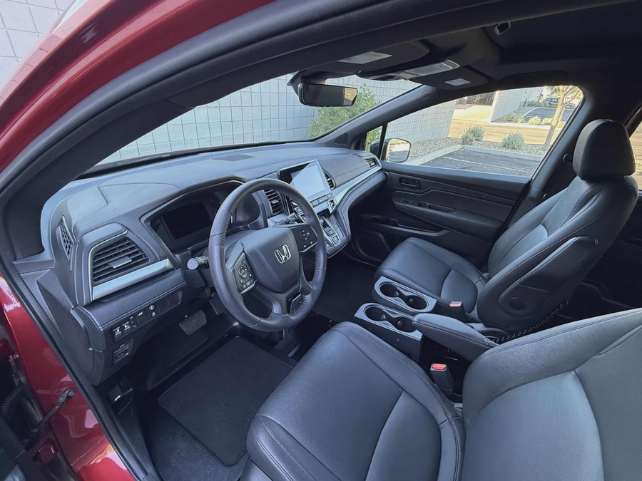 Used 2023 Honda Odyssey Sport - BraunAbility Side Entry Entry In Floor Automatic Ramp