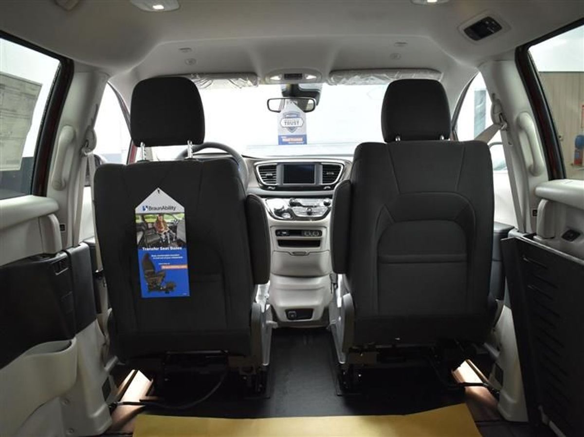 2023 CHRYSLER VOYAGER - Image 20