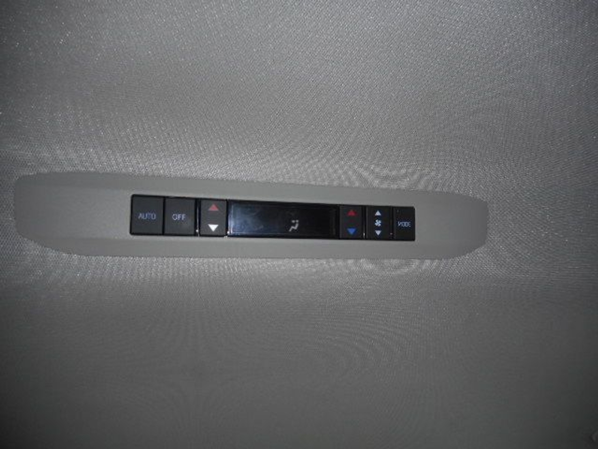 2024 TOYOTA SIENNA - Image 17