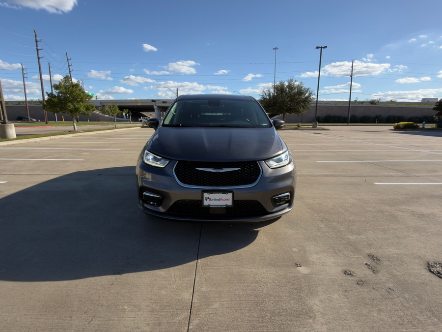 Used 2023 Chrysler Pacifica Touring L -   Entry  Ramp