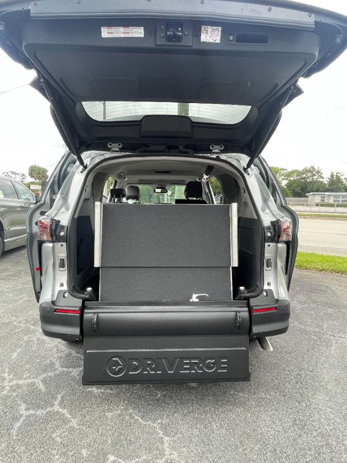 2024 TOYOTA SIENNA - Image 12