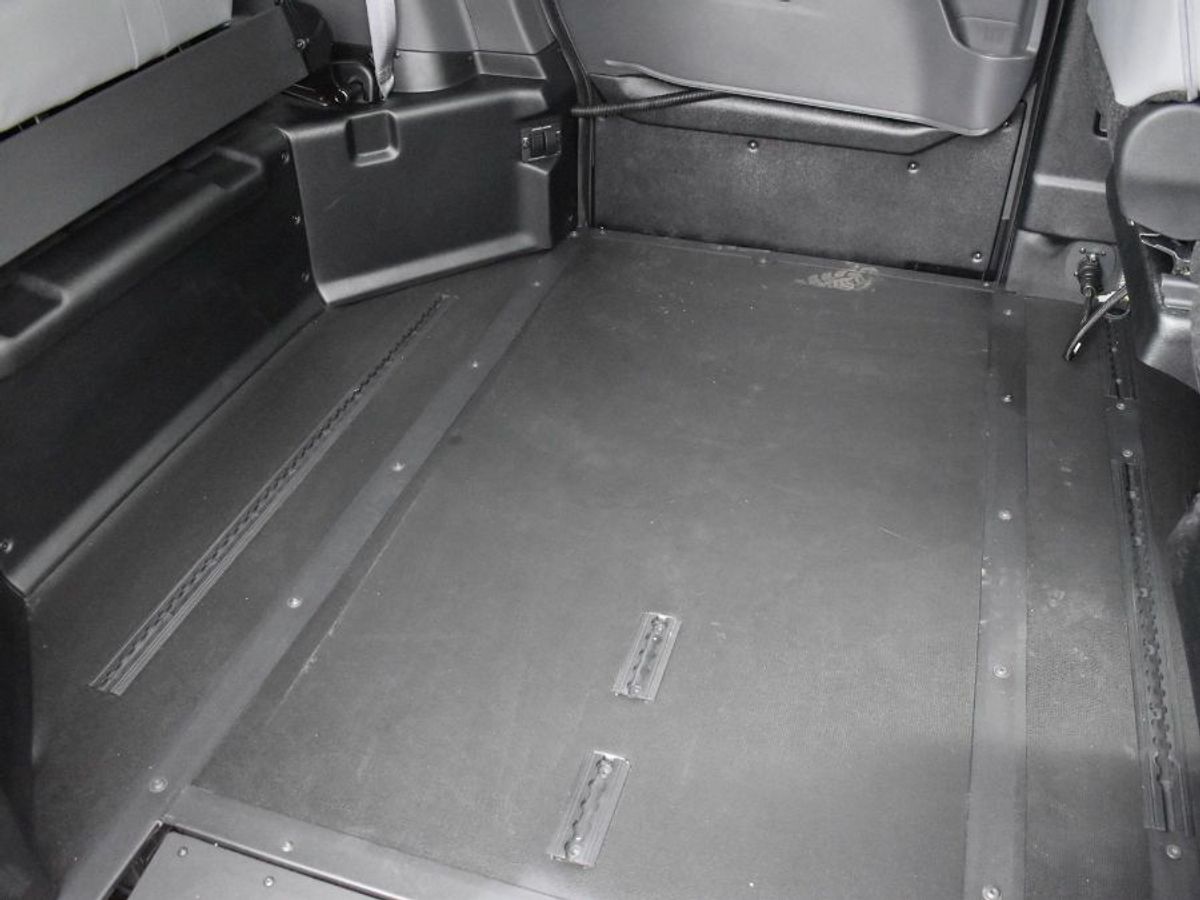 Black Toyota Sienna image number 2