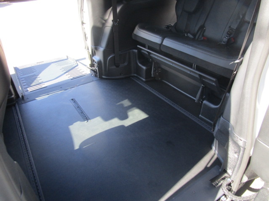 New 2025 Chrysler Pacifica Select Safety - BraunAbility Side Entry Entry Fold Out Automatic Ramp