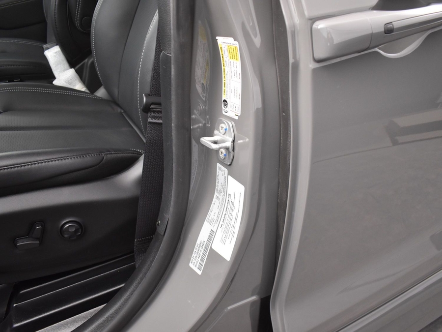 Used 2025 Chrysler Pacifica Select Safety - BraunAbility Side Entry In Floor Automatic Ramp