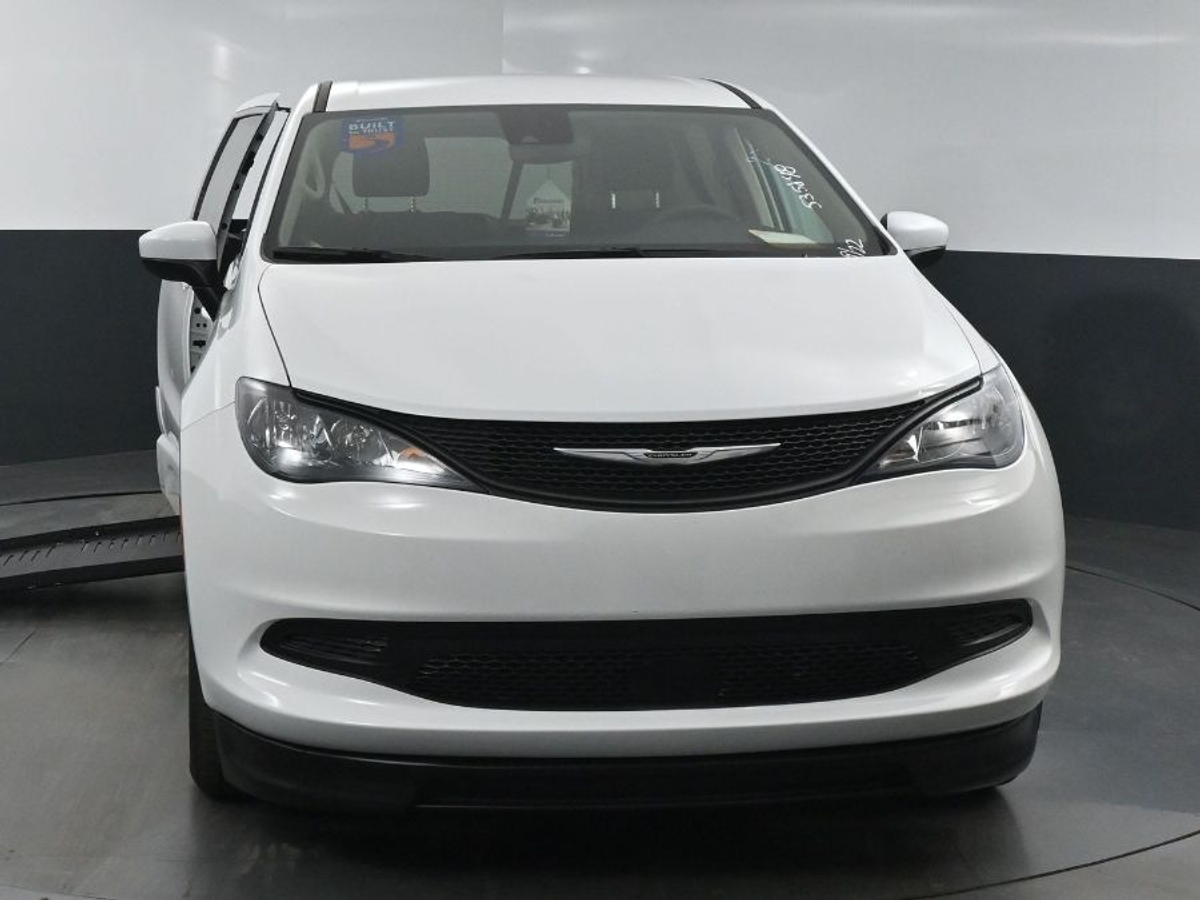 2023 CHRYSLER VOYAGER - Image 3