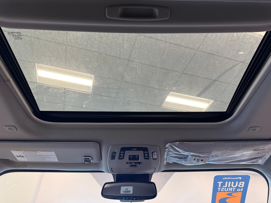 Black Toyota Sienna image number 18