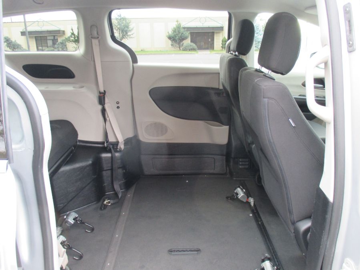 2022 CHRYSLER VOYAGER - Image 10