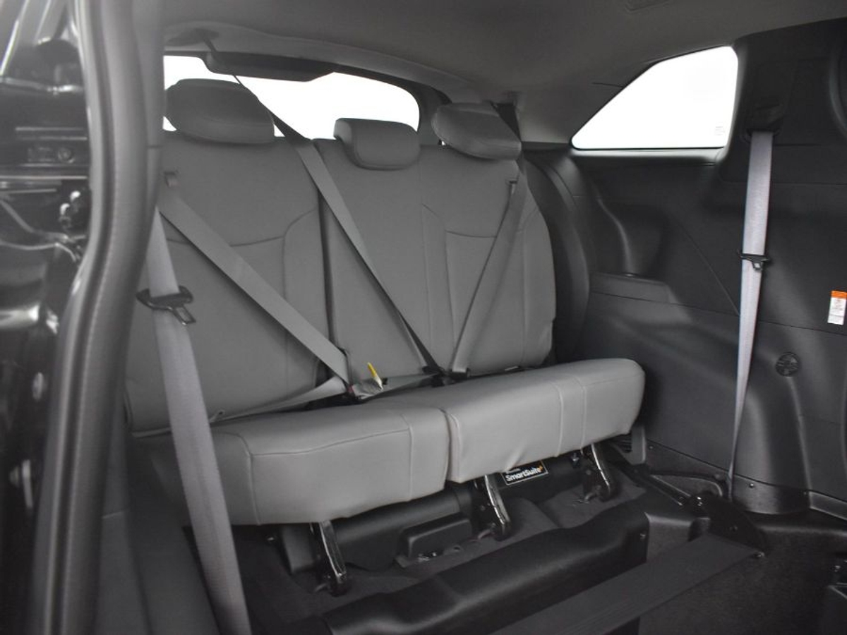 2025 TOYOTA SIENNA - Image 10