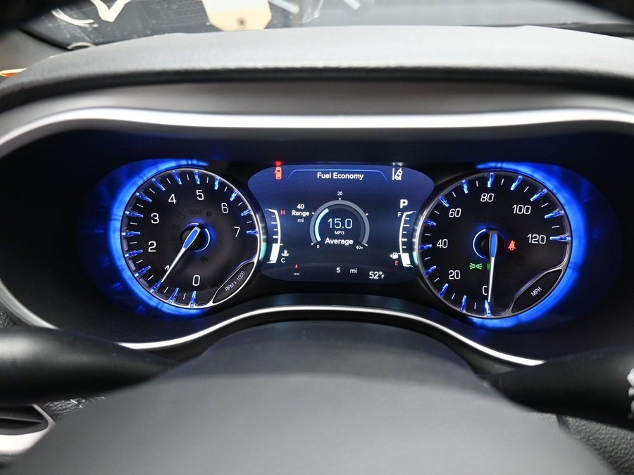 Black Chrysler Pacifica image number 11