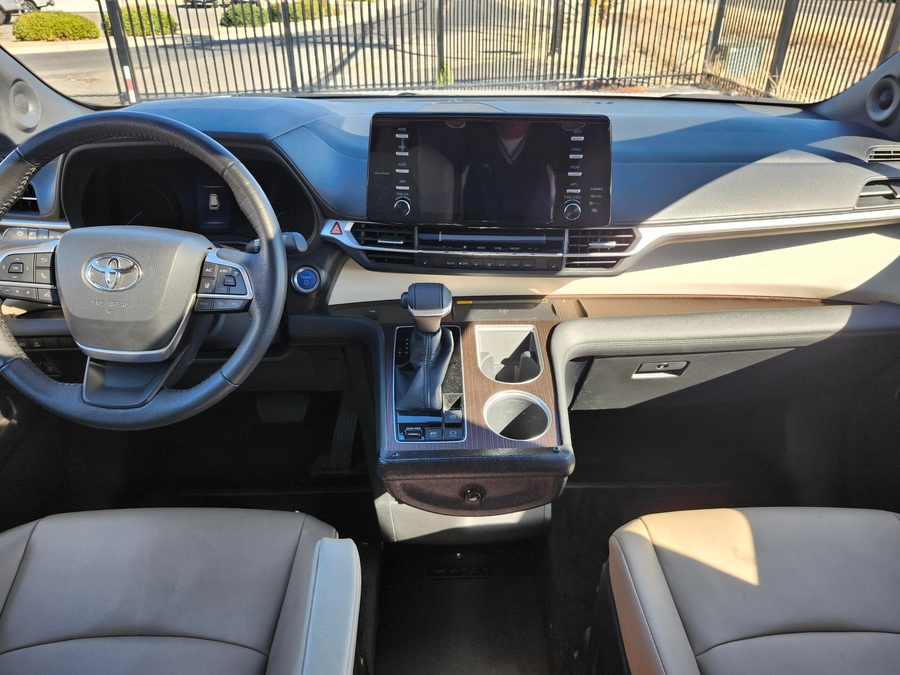 Used 2022 Toyota Sienna Hybrid XLE Plus - VMI Side Entry Entry In Floor Automatic Ramp