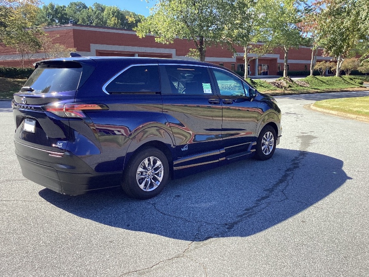 2022 TOYOTA SIENNA - Image 7
