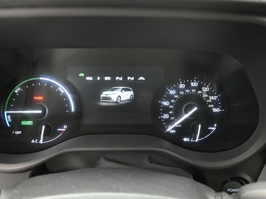 New 2026 Toyota Sienna Hybrid XLE Base - BraunAbility Side Entry Entry Fold Out Automatic Ramp