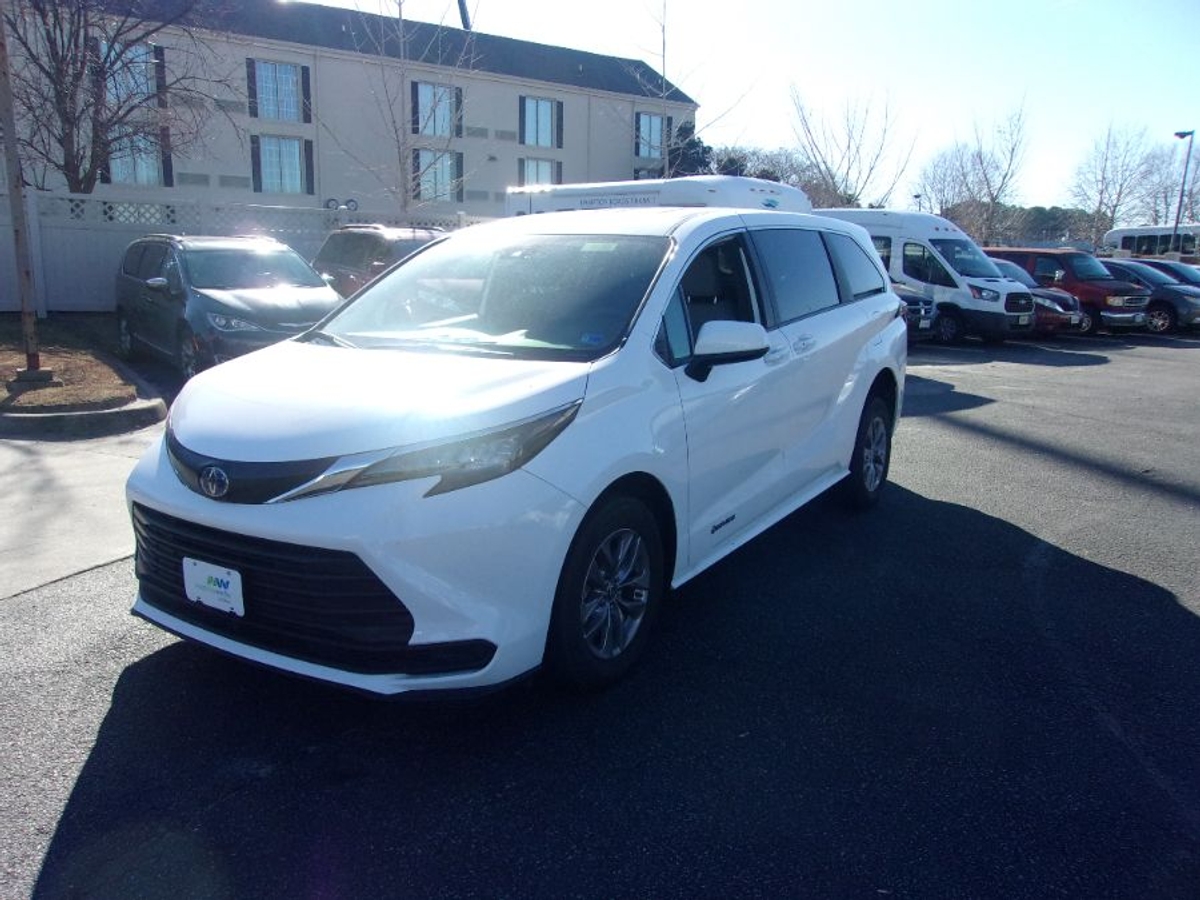2025 TOYOTA SIENNA - Image 14