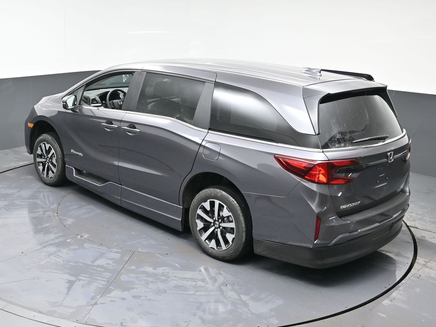 New 2026 Honda Odyssey EX-L - BraunAbility Side Entry In Floor Automatic Ramp