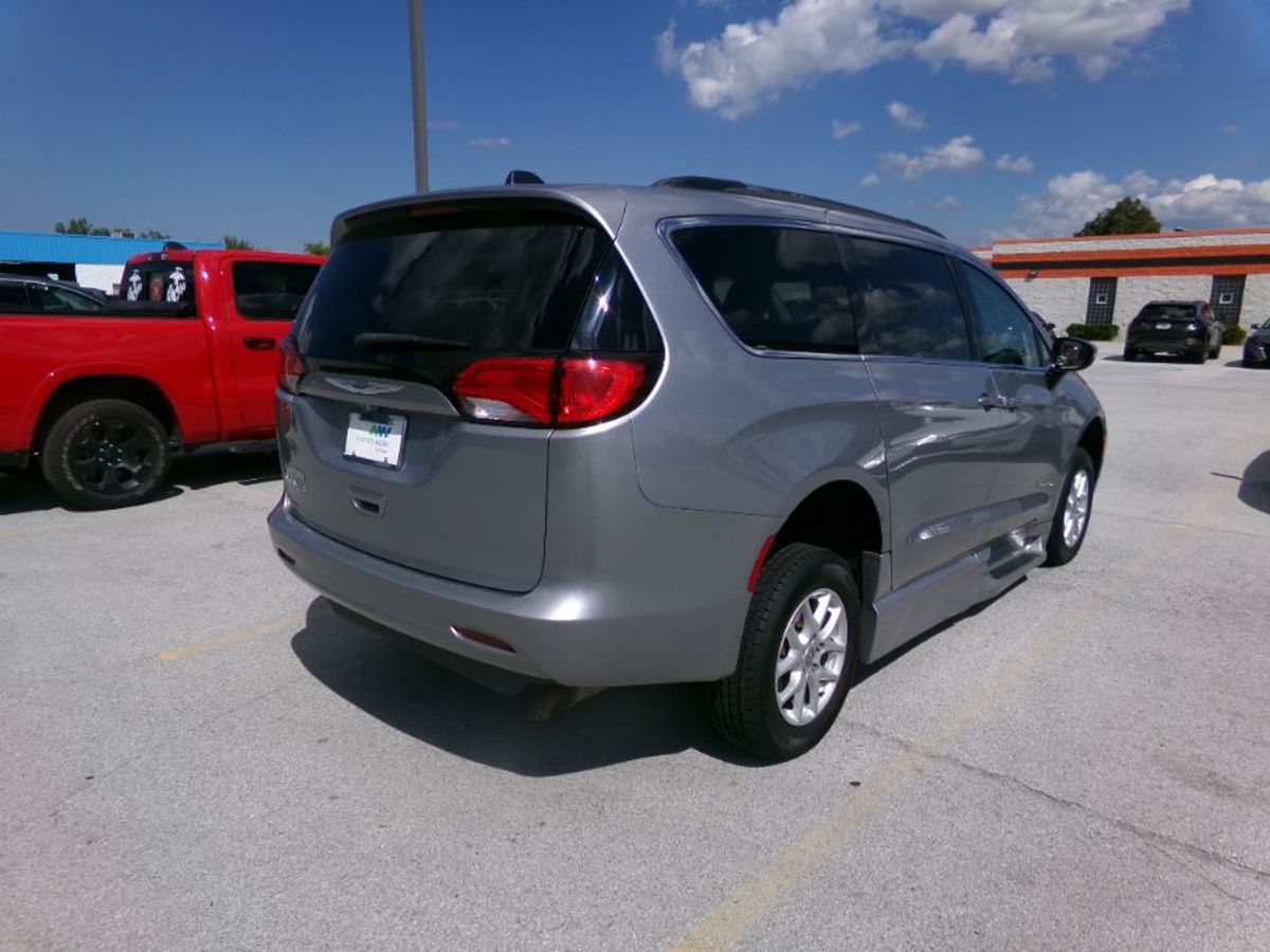 2021 CHRYSLER VOYAGER - Image 13