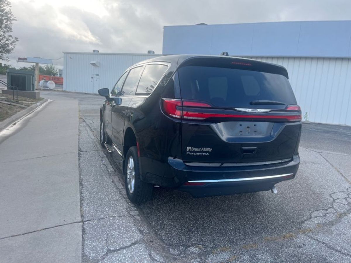 2025 CHRYSLER PACIFICA - Image 6