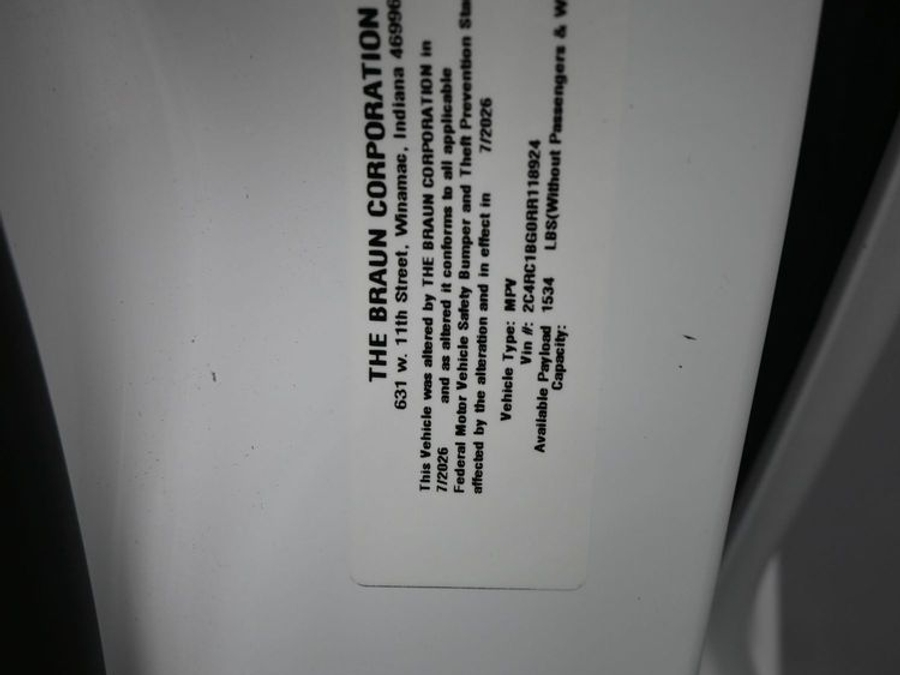 Used 2024 Chrysler Pacifica Touring L - BraunAbility Side Entry Fold Out Manual Ramp