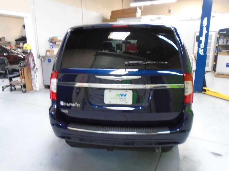 2016 Chrysler Town & Country Touring-L - Photo 23
