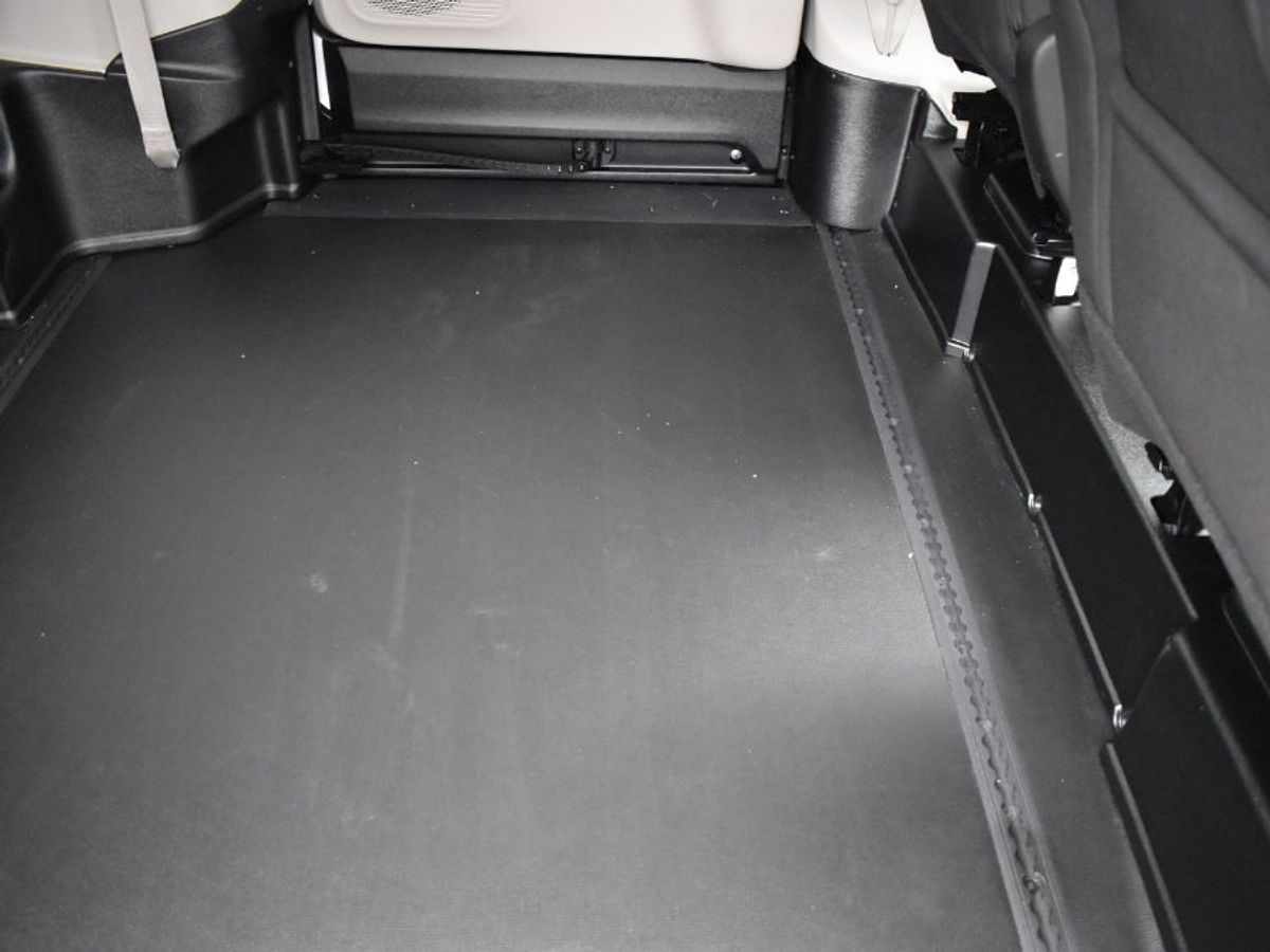 2023 CHRYSLER VOYAGER - Image 15