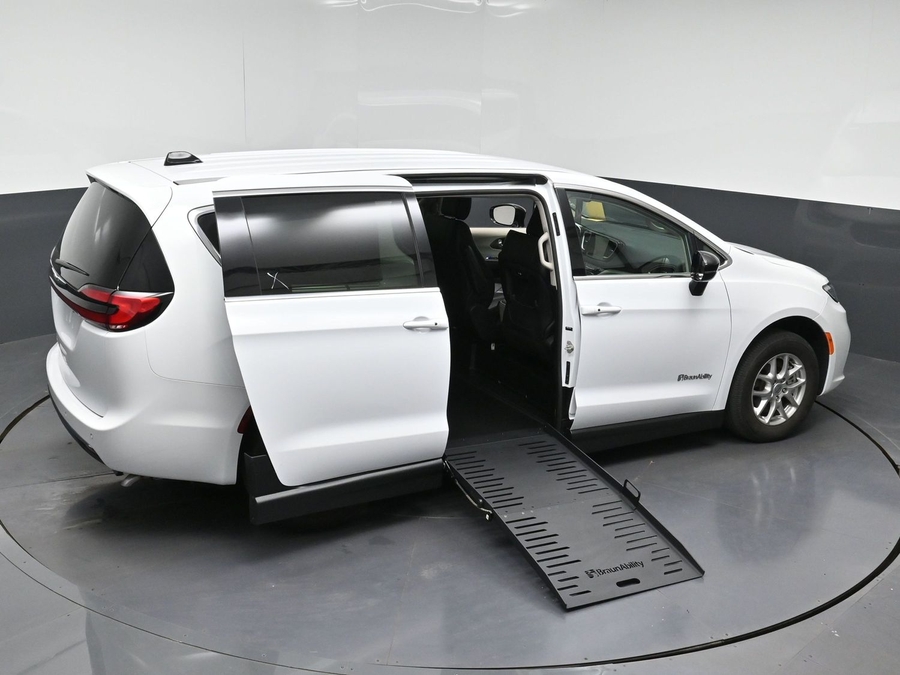 Used 2024 Chrysler Pacifica Touring L - BraunAbility Side Entry Fold Out Manual Ramp