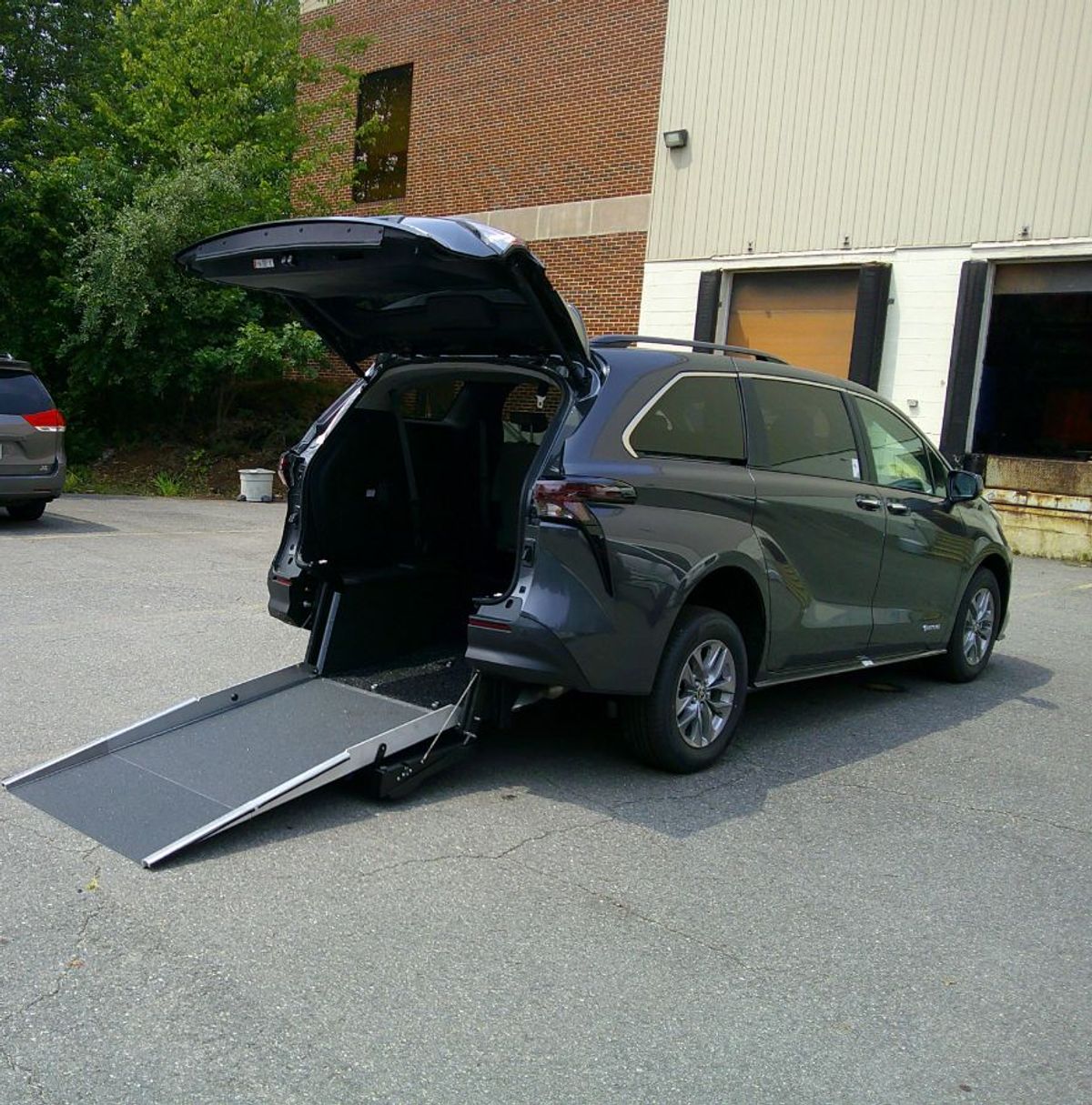 2025 TOYOTA SIENNA - Image 6