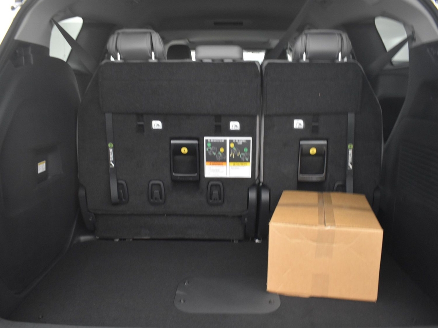 New 2025 Toyota Sienna Hybrid XLE Base - BraunAbility Side Entry Entry Fold Out Automatic Ramp