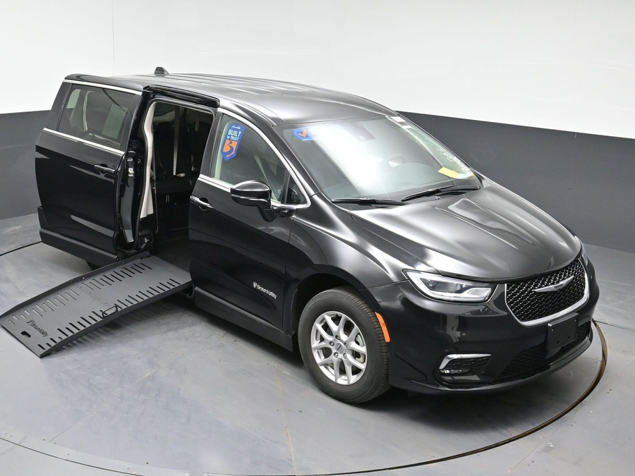 Used 2024 Chrysler Pacifica Touring L - BraunAbility Side Entry Fold Out Manual Ramp