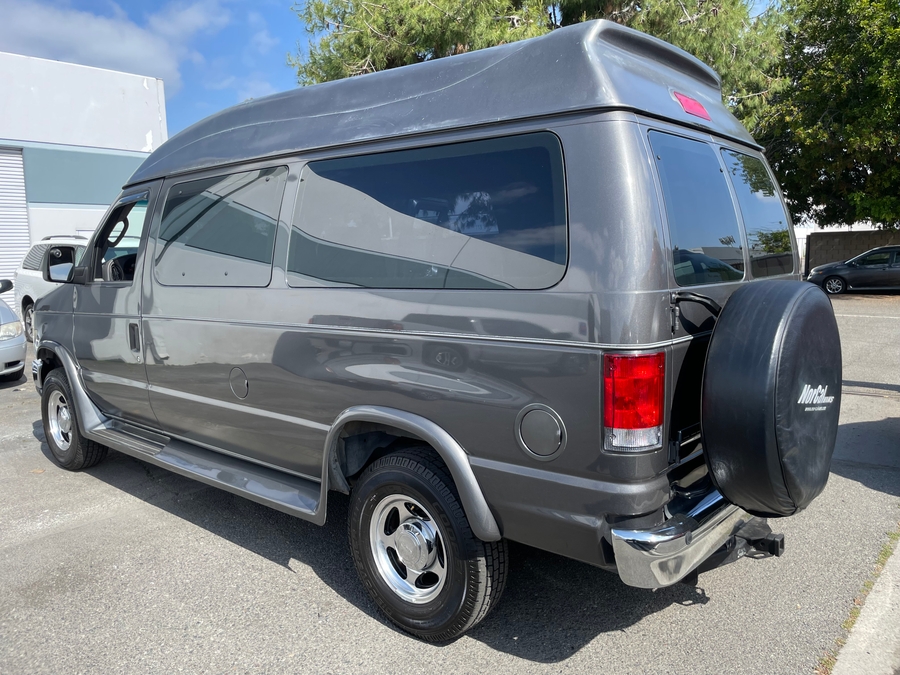 Used 2008 Ford E-Series E250 - OTH Side Entry Entry Lift Automatic Ramp