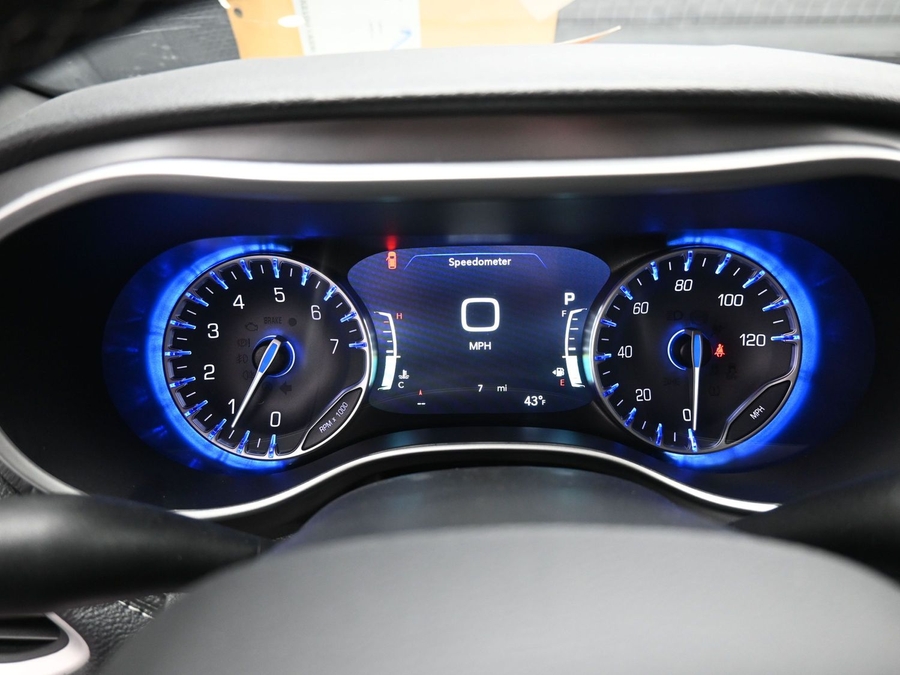 Red Chrysler Pacifica image number 15