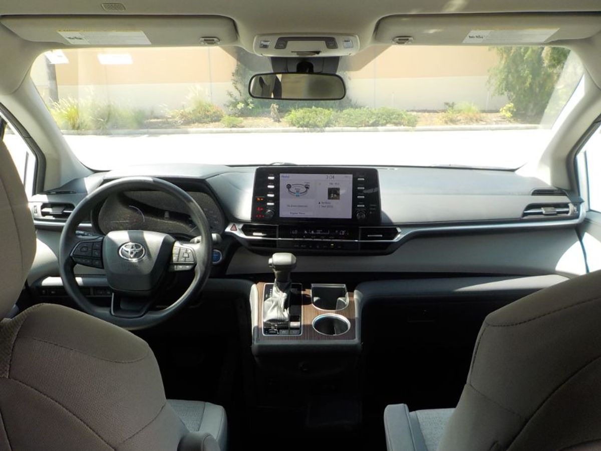 2022 TOYOTA SIENNA - Image 9