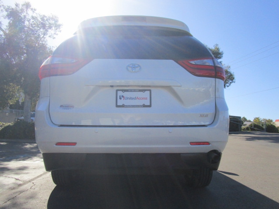 Used 2017 Toyota Sienna XLE Base - VMI Side Entry Entry In Floor Automatic Ramp