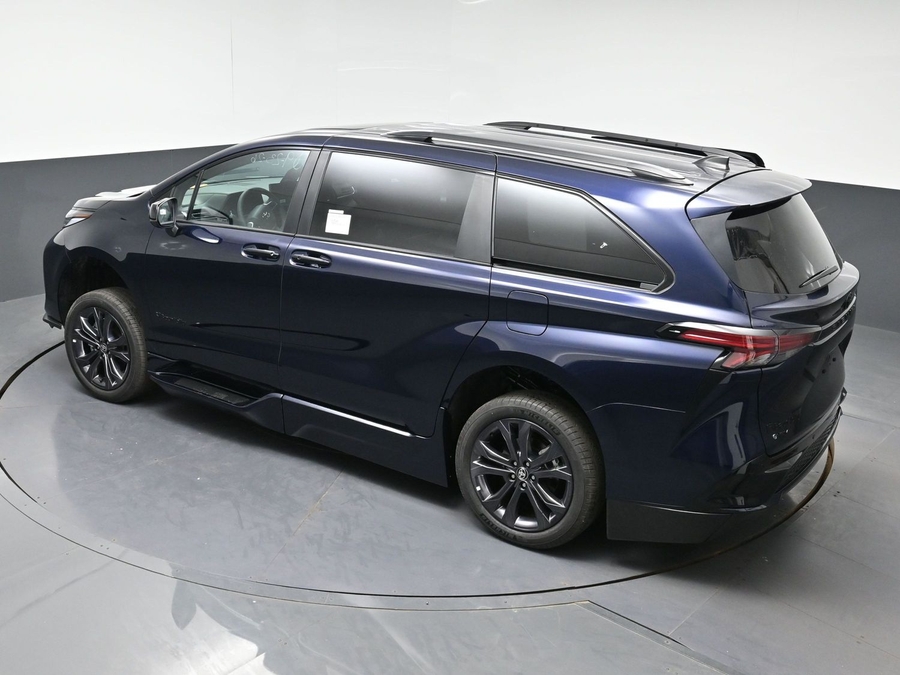 New 2026 Toyota Sienna Hybrid XSE Sport - BraunAbility Side Entry Fold Out Automatic Ramp
