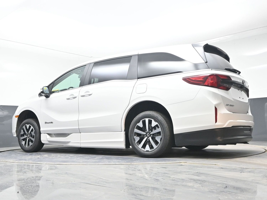 New 2026 Honda Odyssey EX-L - BraunAbility Side Entry Entry In Floor Automatic Ramp