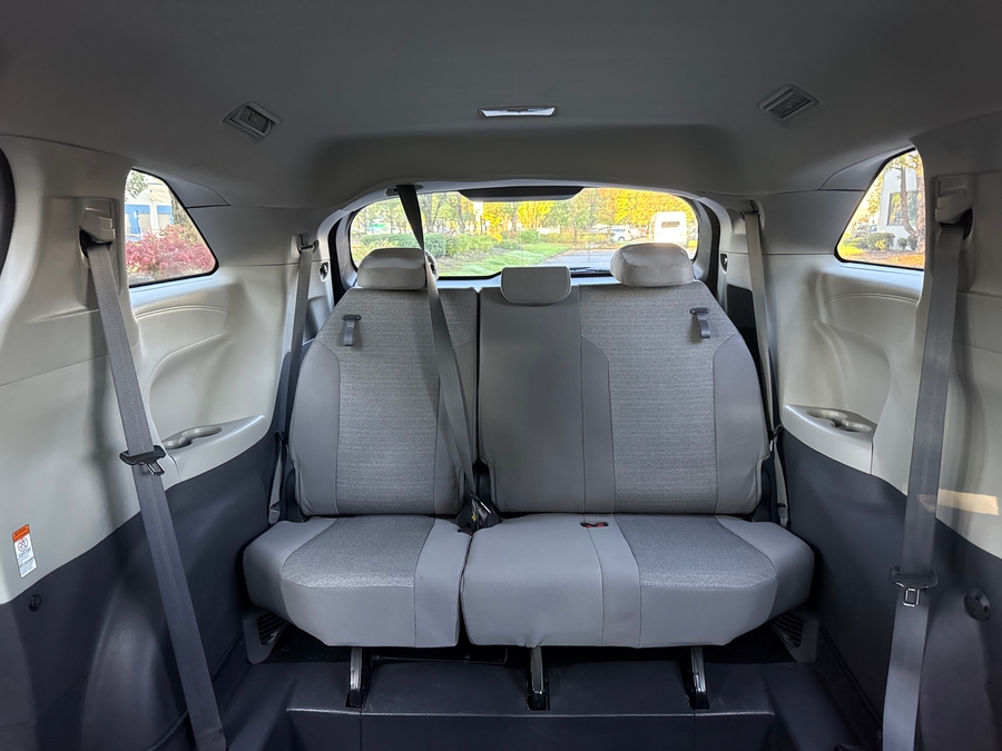 Used 2022 Toyota Sienna Hybrid LE AWD - VMI Side Entry In Floor Automatic Ramp