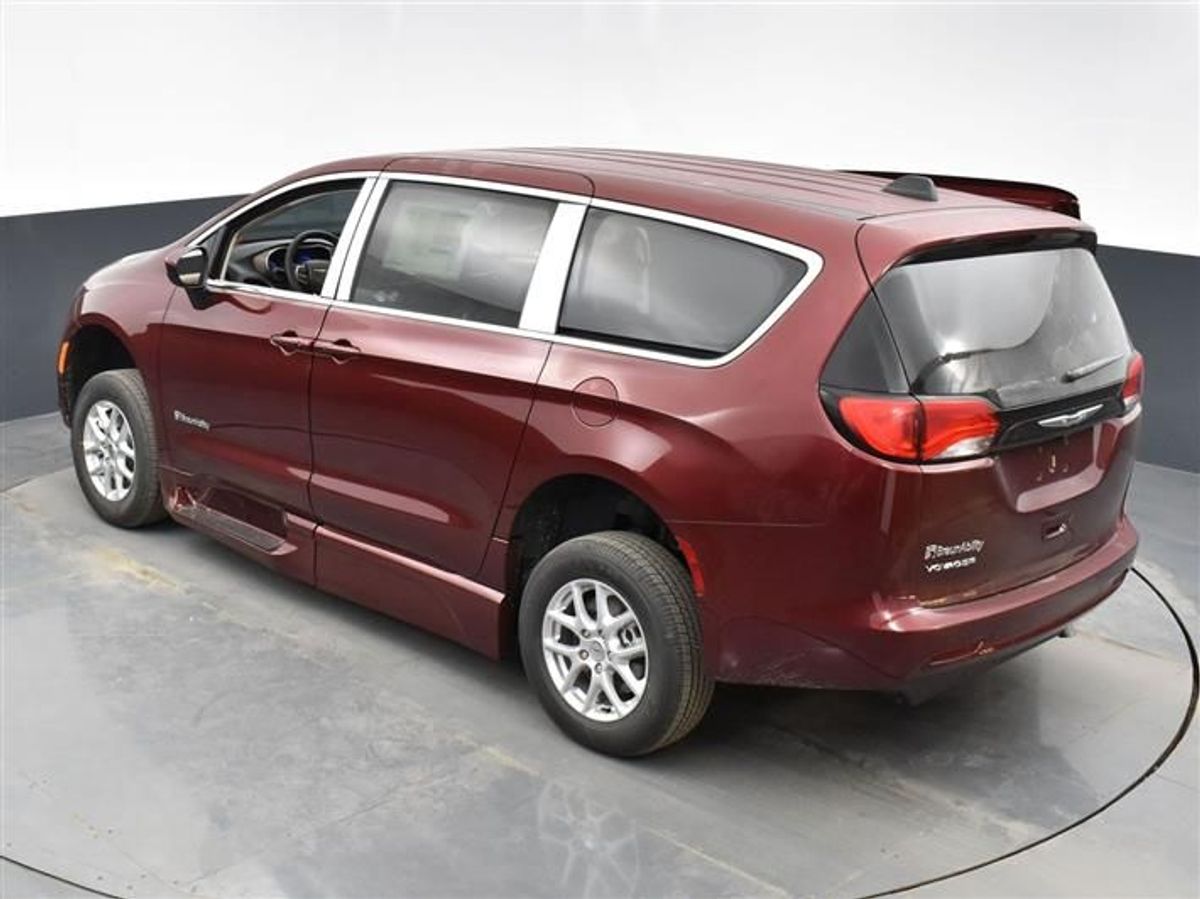 2023 CHRYSLER VOYAGER - Image 10