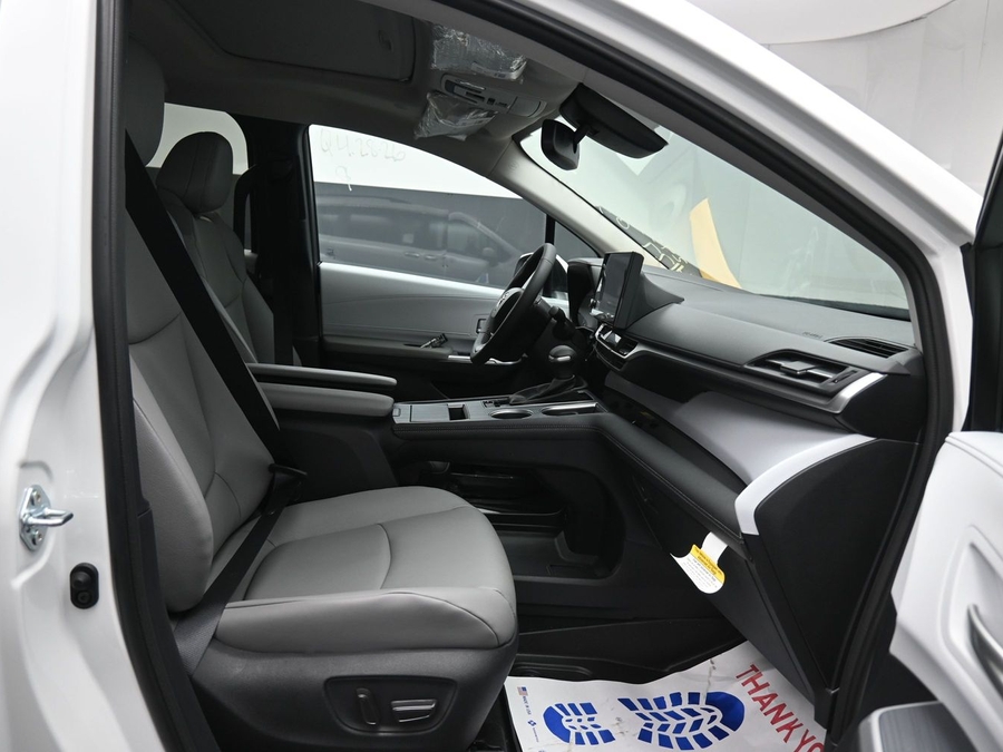 New 2026 Toyota Sienna Hybrid XLE Add - BraunAbility Commercial Rear Entry Entry Fold Out Manual Ramp
