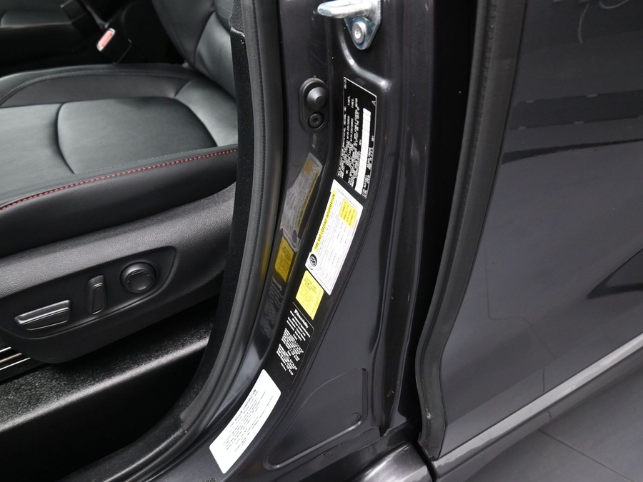 New 2025 Toyota Sienna Hybrid XSE Sport - BraunAbility Side Entry Entry In Floor Automatic Ramp