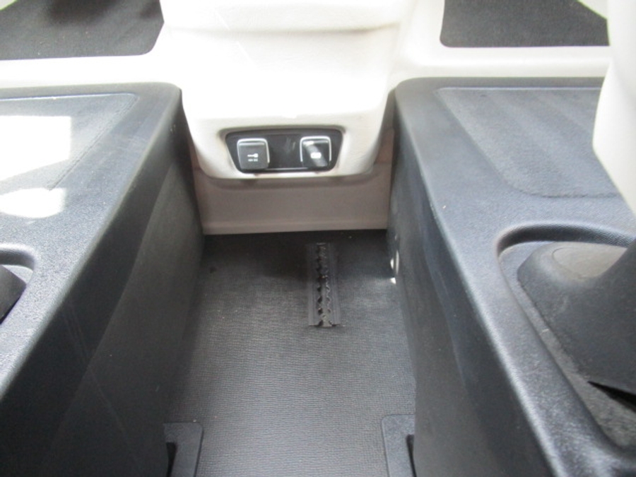 Used 2021 Chrysler Voyager LXi - BraunAbility Side Entry Entry Fold Out Automatic Ramp