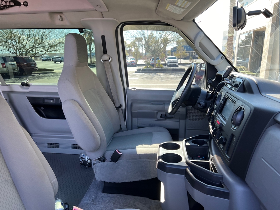 Used 2014 Ford E-Series E-350 SD XL - OTH Side Entry Entry Lift Automatic Ramp