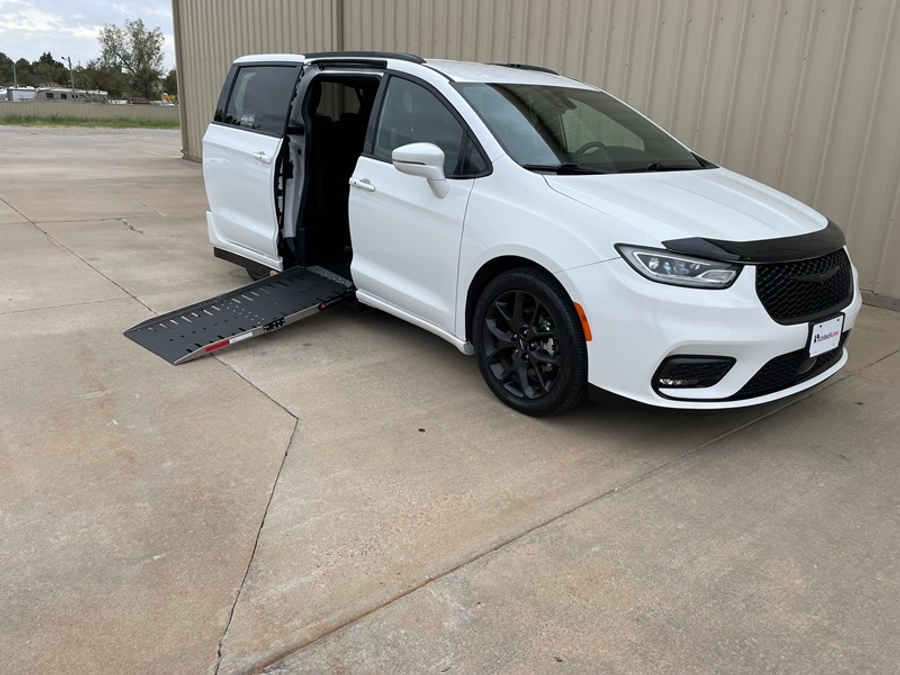 Used 2022 Chrysler Pacifica Touring L - AMS Side Entry Fold Out Automatic Ramp