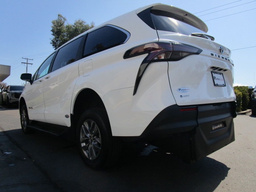 New 2025 Toyota Sienna Hybrid LE - BraunAbility Commercial Rear Entry Entry Fold Out Manual Ramp