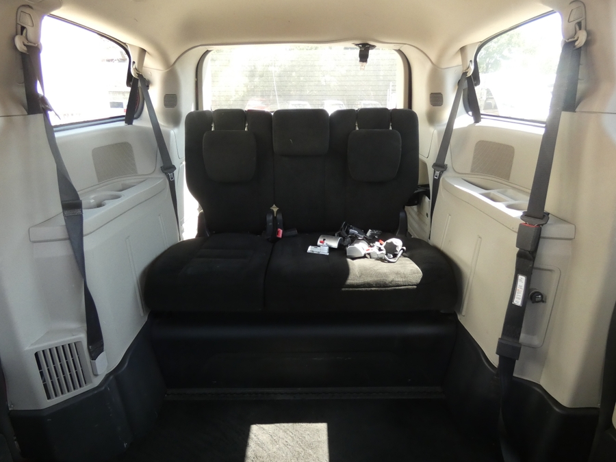 2016 Dodge Grand Caravan SE - Photo 11
