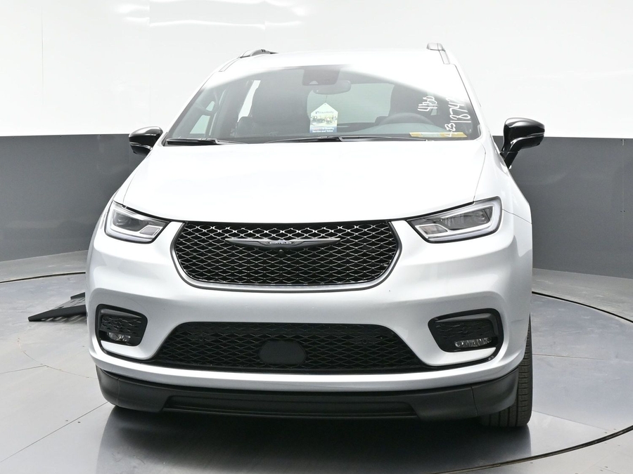 New 2026 Chrysler Pacifica Select Sport - BraunAbility Side Entry Entry Fold Out Automatic Ramp