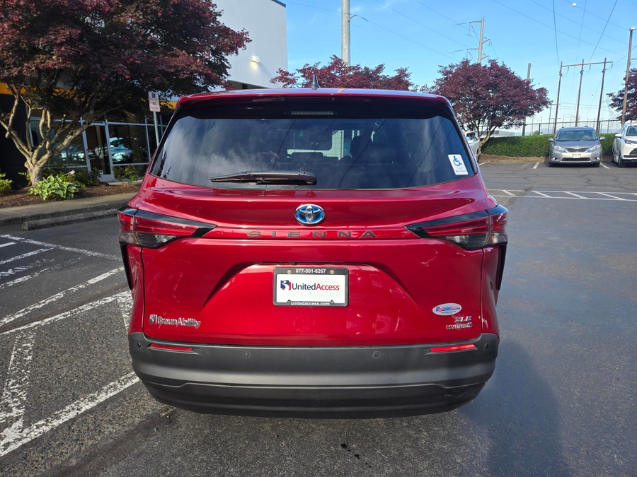 Used 2022 Toyota Sienna Hybrid XLE - BraunAbility Side Entry Fold Out Automatic Ramp
