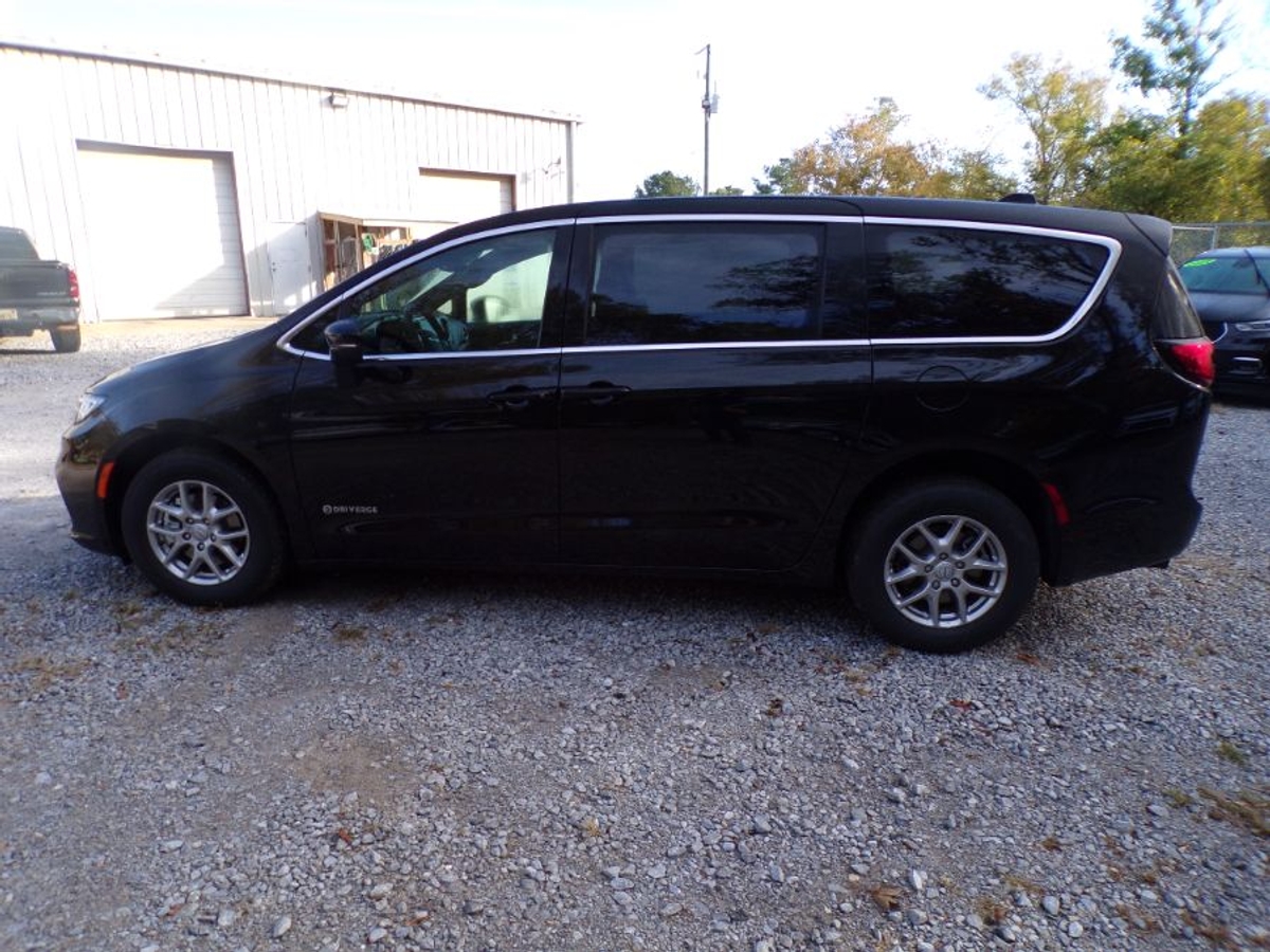 2026 CHRYSLER PACIFICA - Image 5