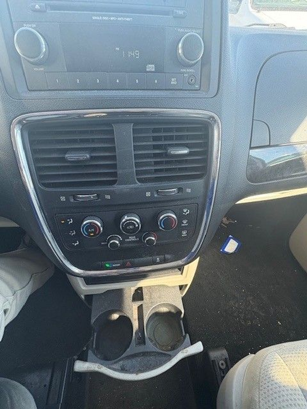  Dodge Grand Caravan image number 12